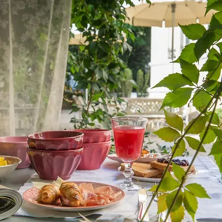 Ξενοδοχείο Stresa 3*